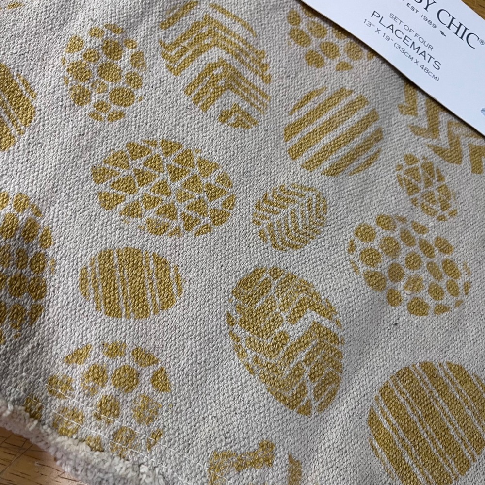 Shabby Chic Easter Egg Placemats Set of 4 Mustard Yellow Beige Frayed Edge 13x19 - Picture 2 of 5